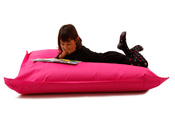 Puf de dise&ntilde;o rosa SMALL MILIBAG