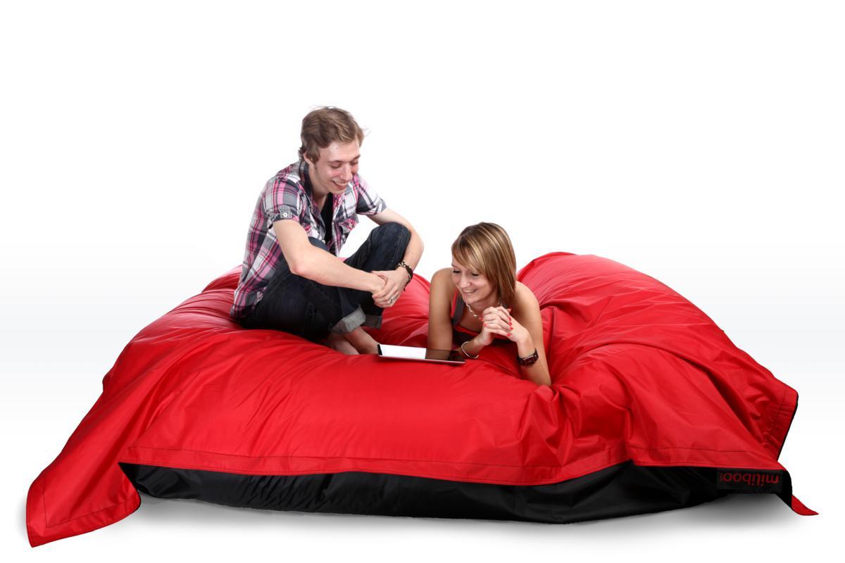 Puf gigante de dise&ntilde;o negro y rojo FAMILY MILIBAG