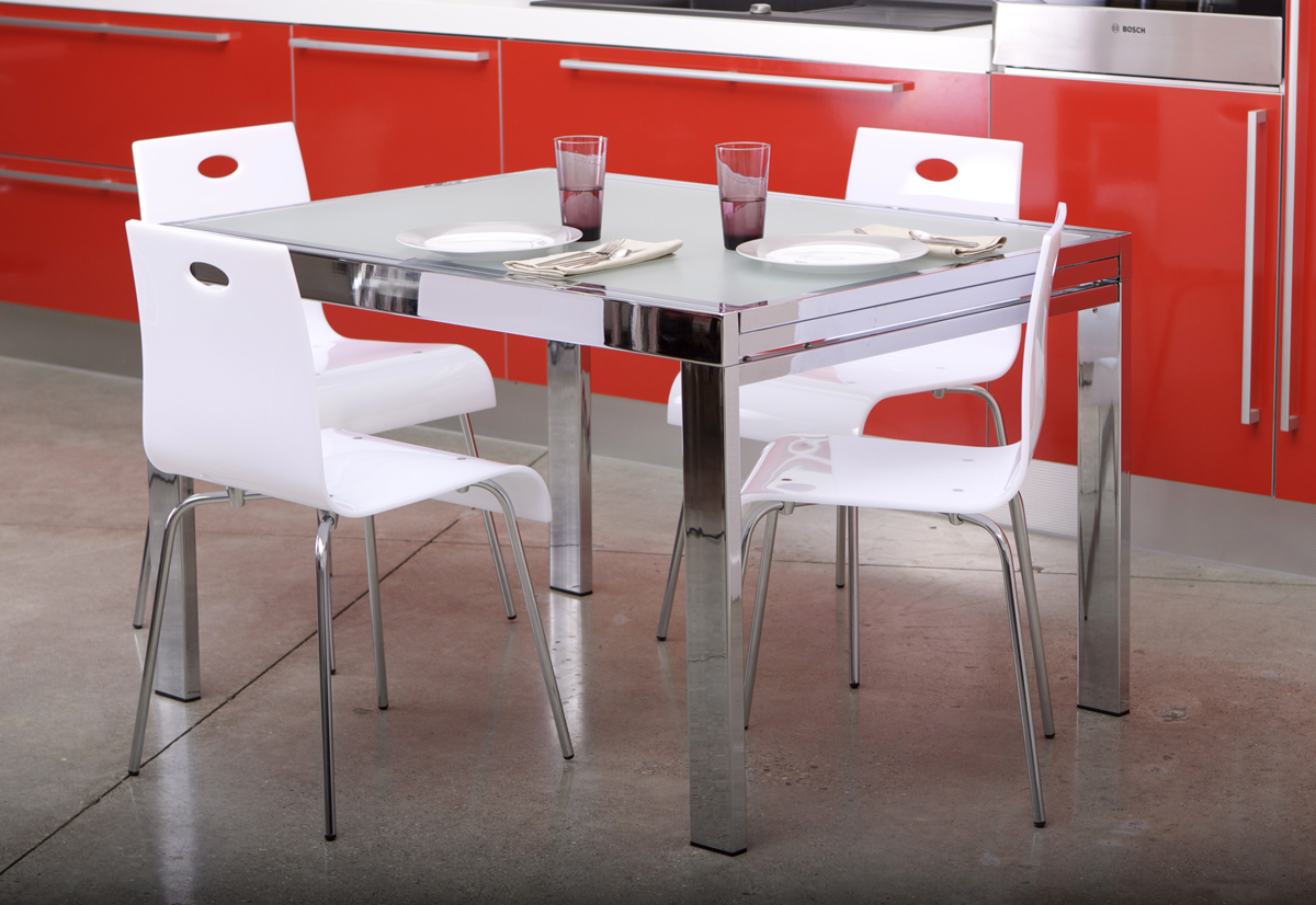 Silla de dise&ntilde;o Cindy de metacrilato blanca