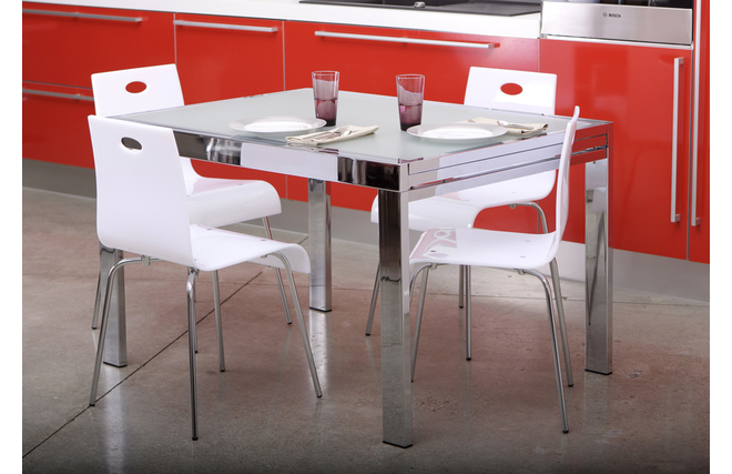 Silla de dise&ntilde;o Cindy de metacrilato blanca