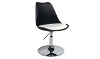 Silla Steevy de color negro giratoria y de altura regulable