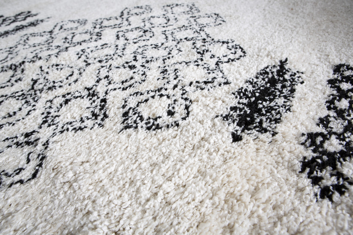 Alfombra estilo bereber negra y blanca 160x230 cm OYO