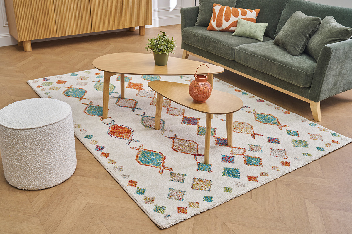 Alfombra rectangular beige de inspiracin bereber con motivos multicolores 160 x 230 cm NAMI