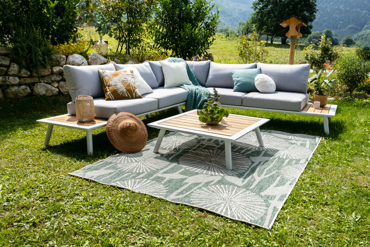 Alfombra reversible interior exterior motivo floral verde 160 x 230 cm KONKA