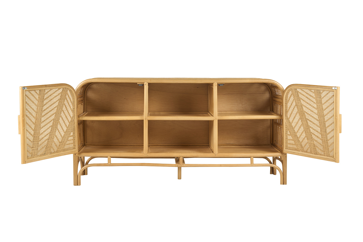 Buffet vintage de rat�n con puertas abiertas, mostrando seis estantes internos.