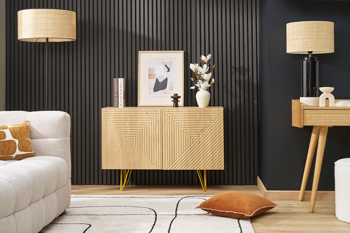 Aparador de diseo de madera de roble claro con grabados y metal dorado 2 puertas 107 cm OZEN