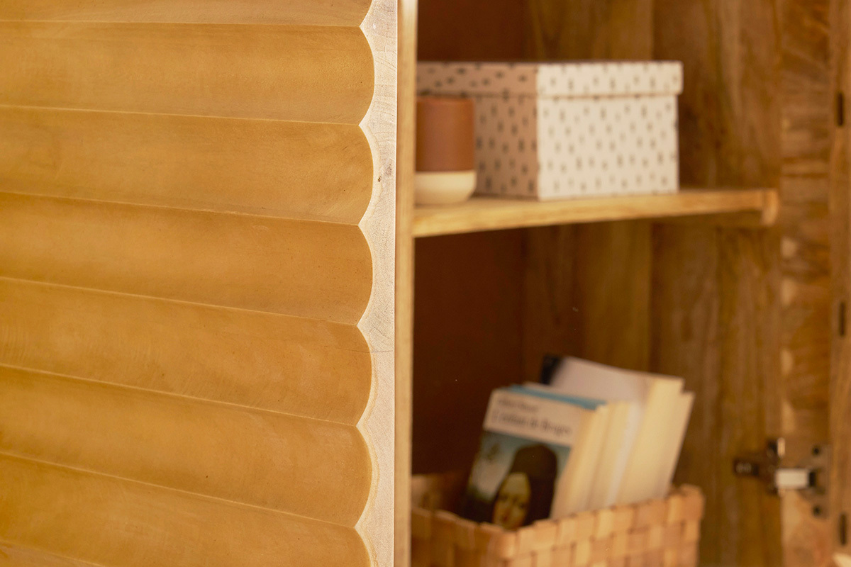 Aparador de madera maciza de mangos 3 puertas L160 cm MATCHA