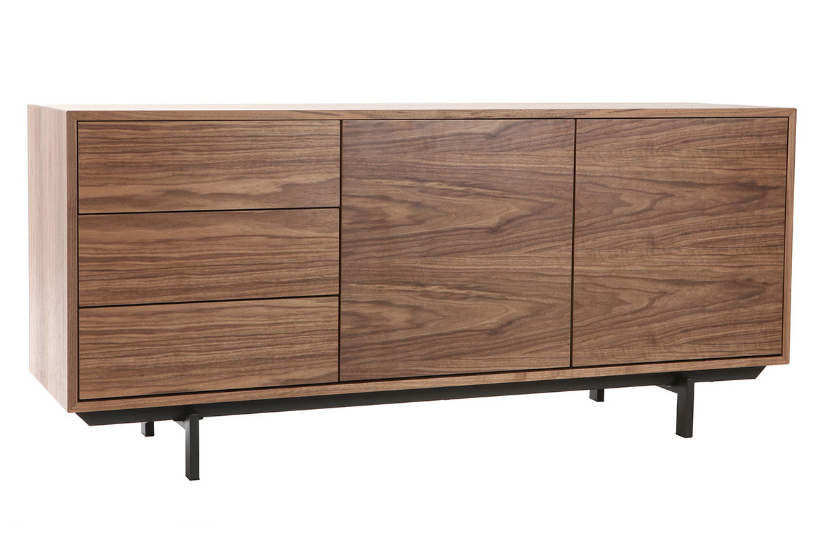 Buffet vintage en madera oscura de nogal con 2 puertas y 3 cajones, vista de 3/4.