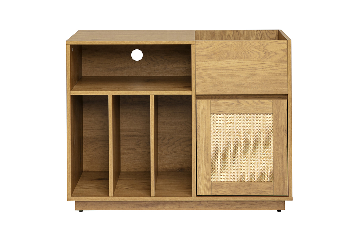 Buffet de almacenamiento para vinilos en madera clara de roble con rejilla de rat�n, vista frontal.
