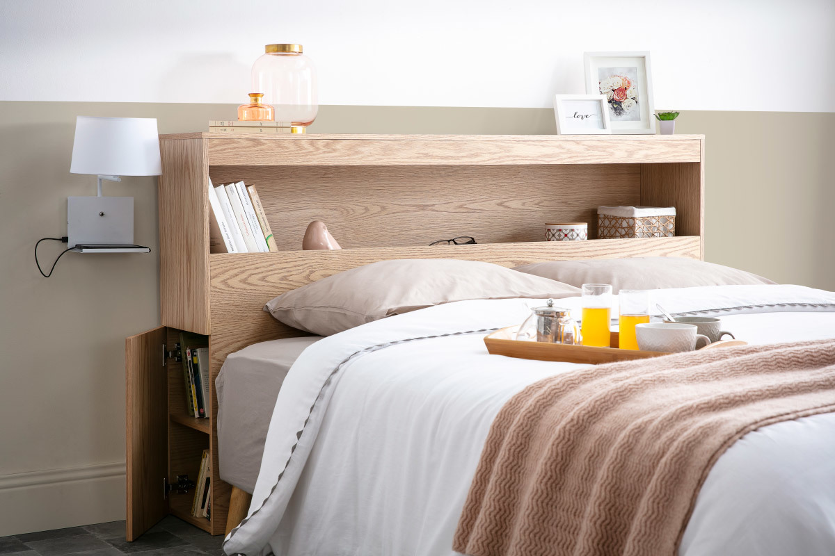 Aplique de pared moderno entrada USB metal blanco PLUG