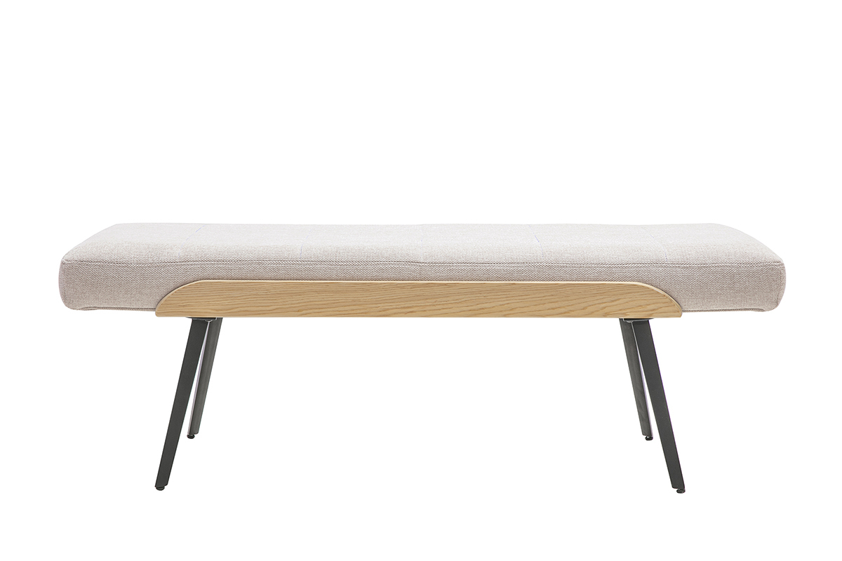 Banco de tela beige con efecto terciopelo, madera clara y patas de metal negro, vista frontal.