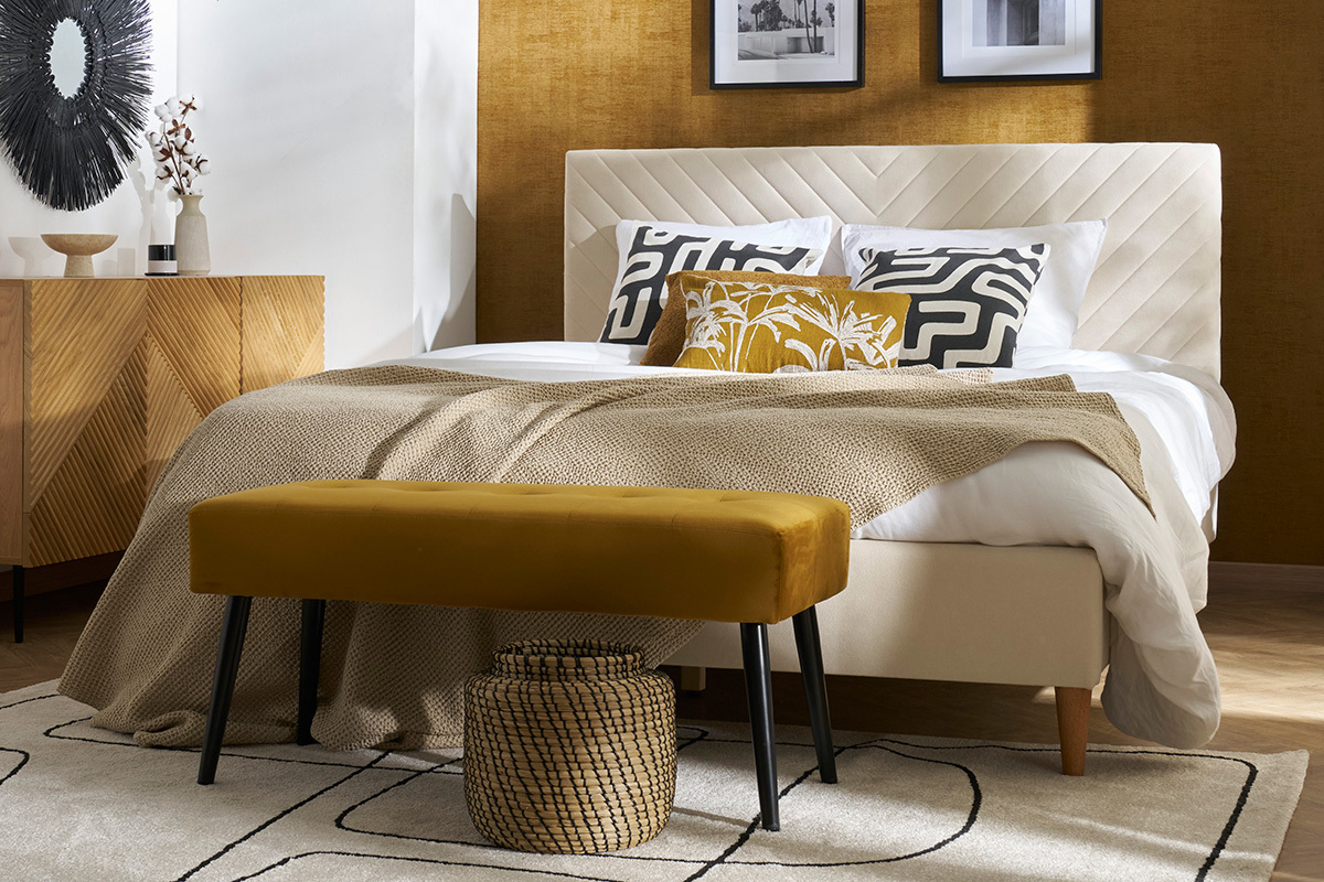 Banco nrdico capiton de tela efecto aterciopelado texturizado beige y madera clara 96 cm GUESTA