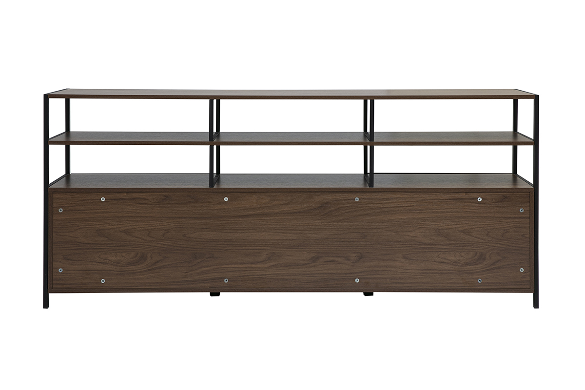 Buffet bajo de color madera oscura de nogal y metal negro con tres estantes abiertos, vista trasera.