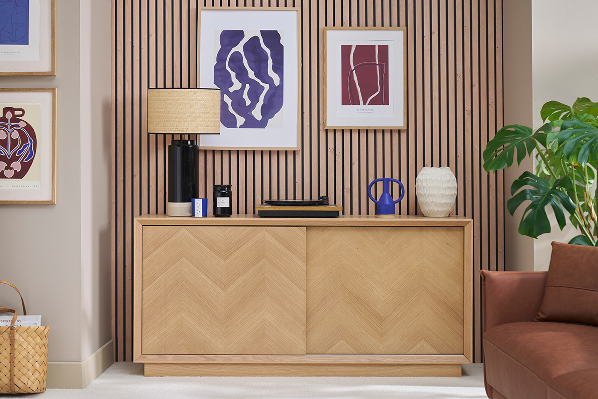 Buffet con motivos de espiga en madera clara de roble L160 cm ARROW