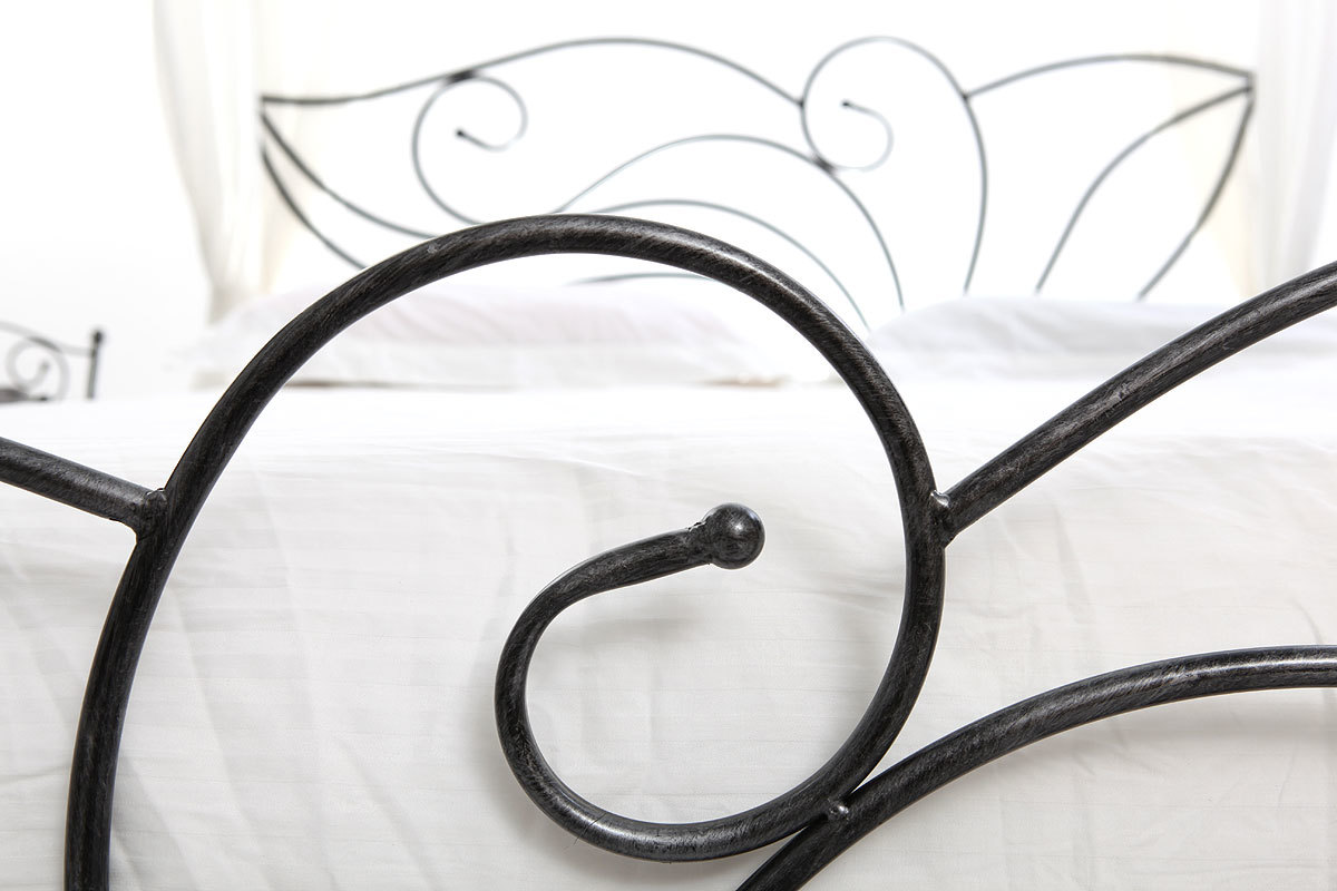 Cama con dosel negra matrimonial VENEZIA