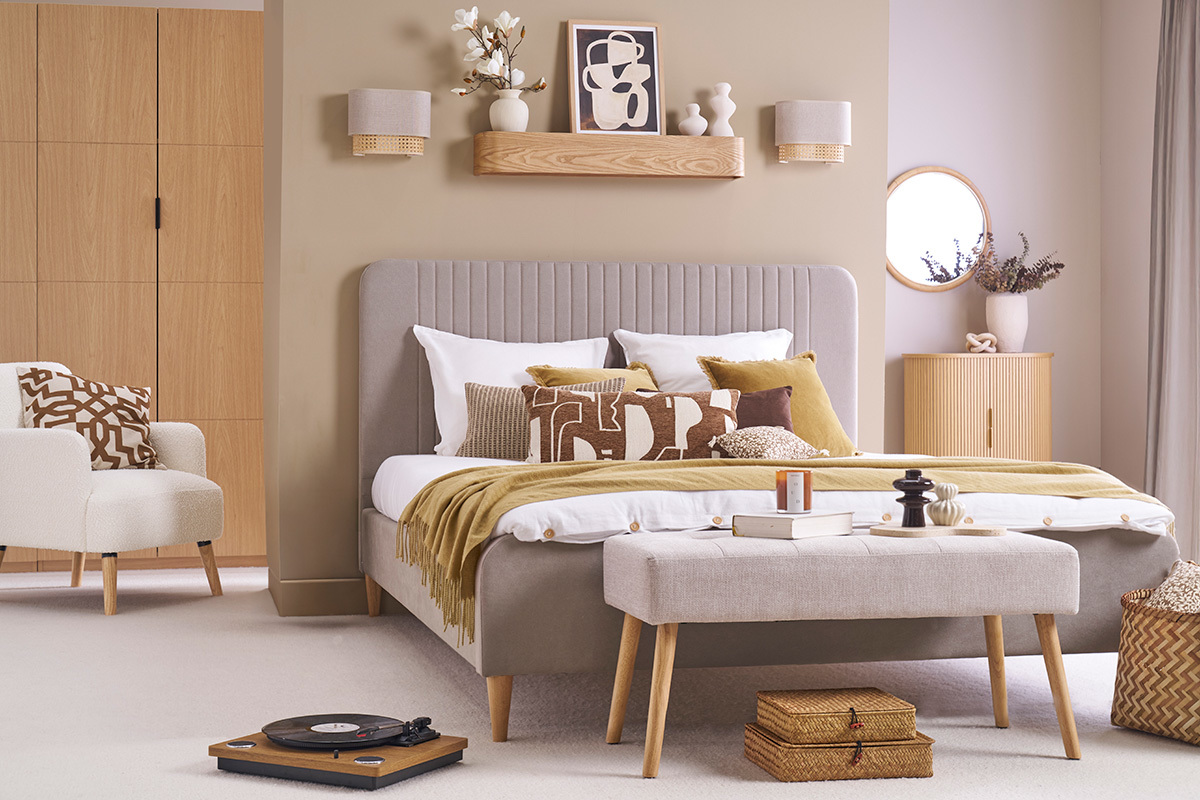 Cama de 2 plazas 160x200 en tela taupe LINDSAY