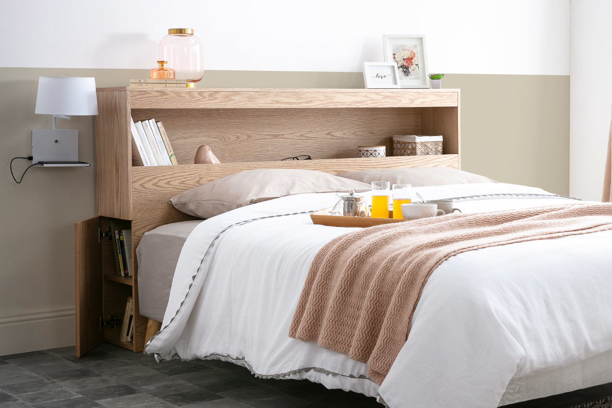 Cebecero con almacenaje madera clara 160 cm HYPNOS