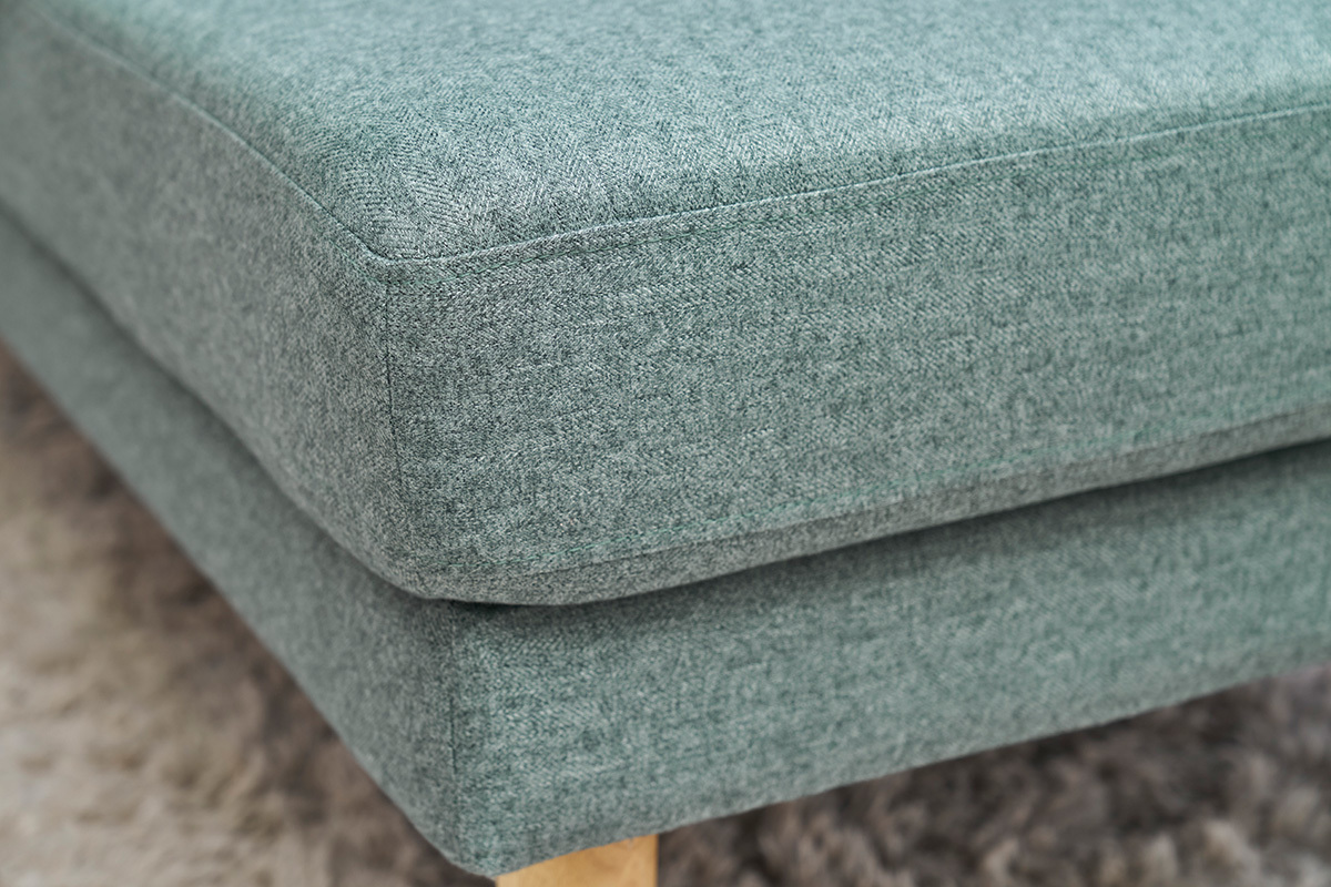 Chaise longue nrdica de tela verde grisceo y madera maciza clara 190 cm BERTILLE