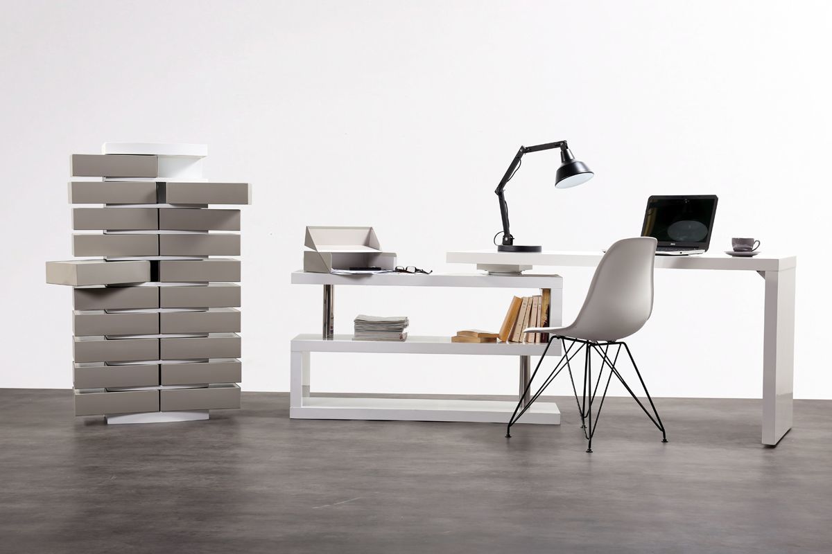 Columna de almacenaje blanca de dise�o y sus 20 cajas clasificadoras gris claras