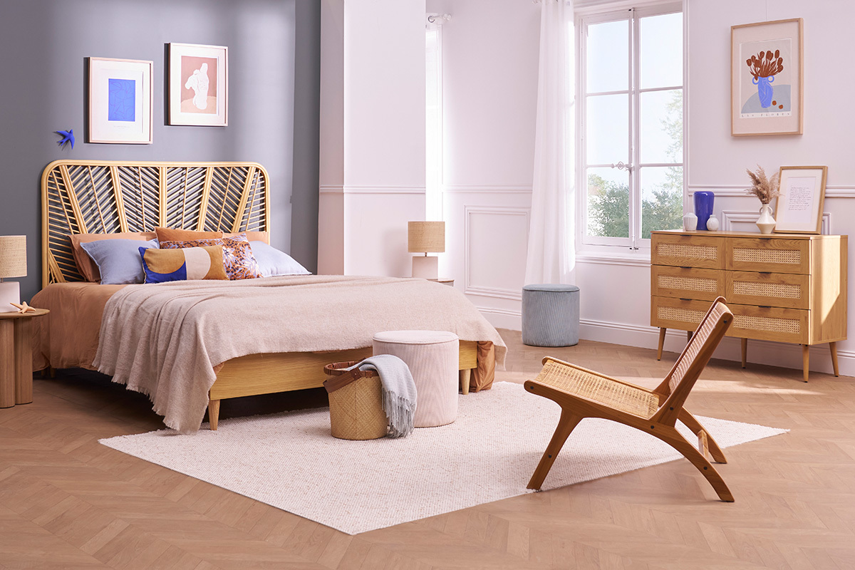 C�moda acabado en madera clara, rejilla de rat�n y metal negro 6 cajones L120 cm MANILLE