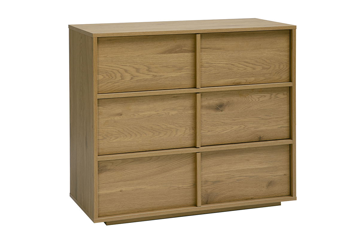 C�moda de madera clara de roble con 3 cajones, vista frontal, estilo moderno y limpio.