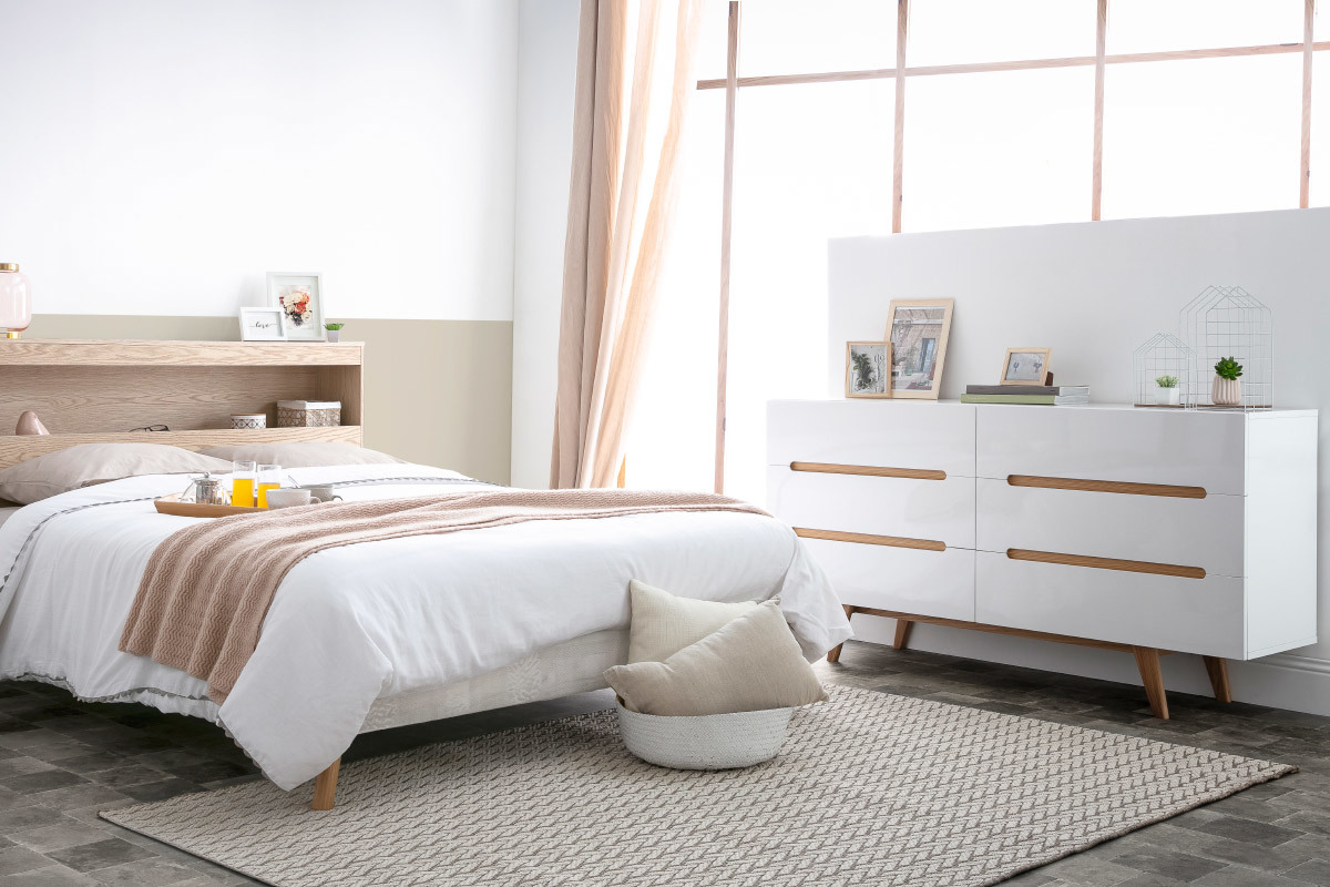 Cmoda escandinava blanco brillante y fresno 6 cajones MELKA
