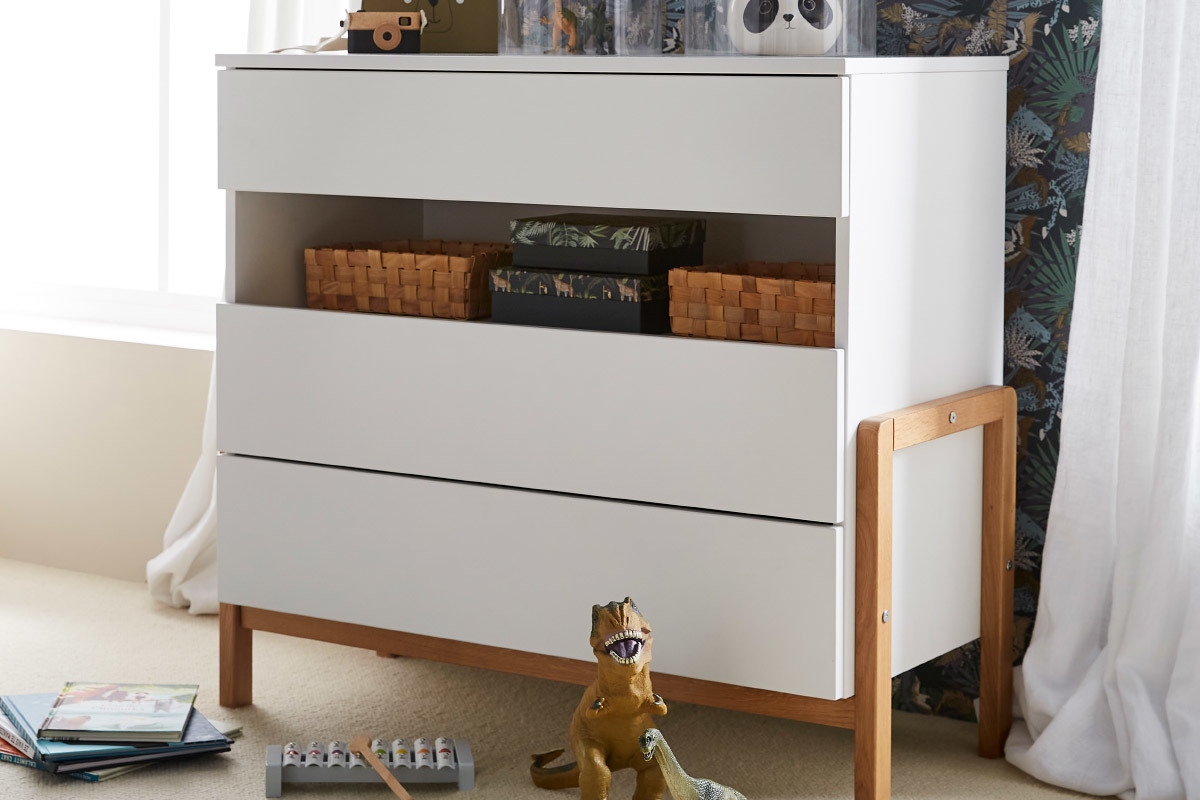 Cmoda infantil nrdica 3cajones en blanco mate y roble CELESTINE