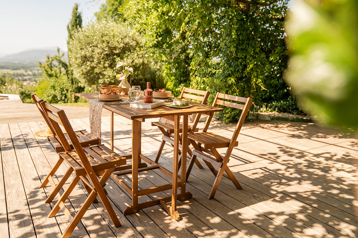 Conjunto de mesa extensible con almacenaje y 4 sillas plegables de madera maciza CARMEN