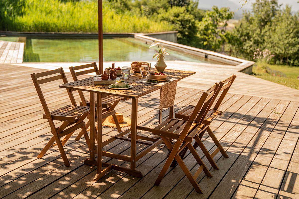 Conjunto de mesa extensible con almacenaje y 4 sillas plegables de madera maciza CARMEN