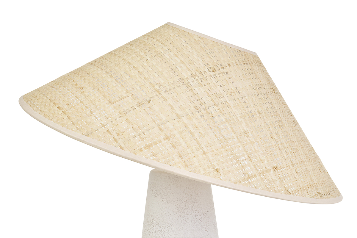 Lmpara de mesa blanca de cermica con pantalla de mimbre H47 cm JUNI