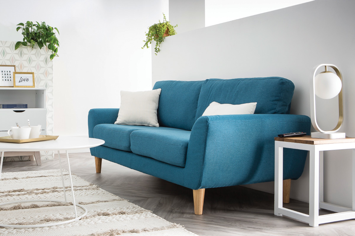 L�mpara de mesa cristal y metal dorado AVOLO