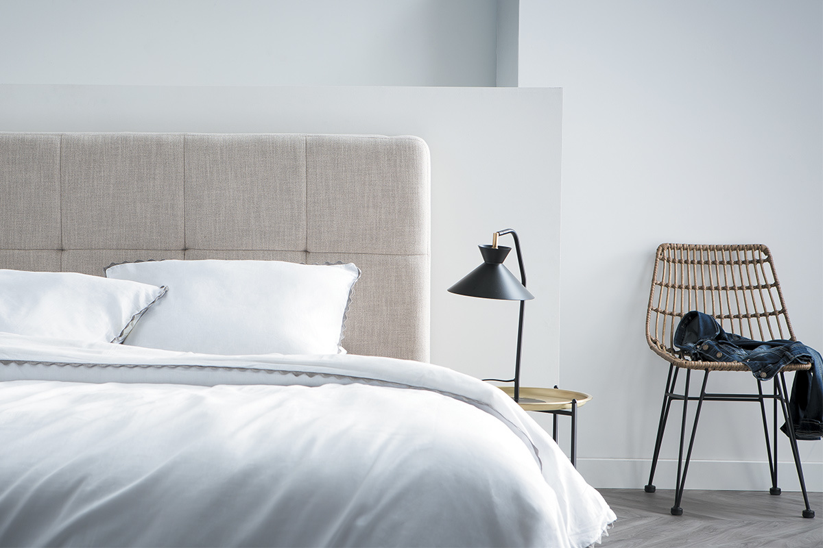 L�mpara de mesa dise�o acero negro LEEDS