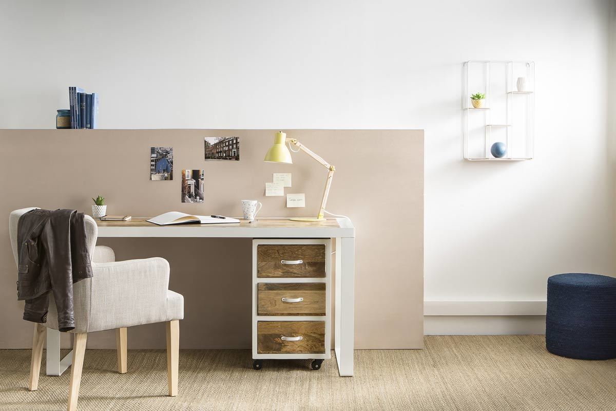 L�mpara de mesa dise�o madera y metal amarilla PIX