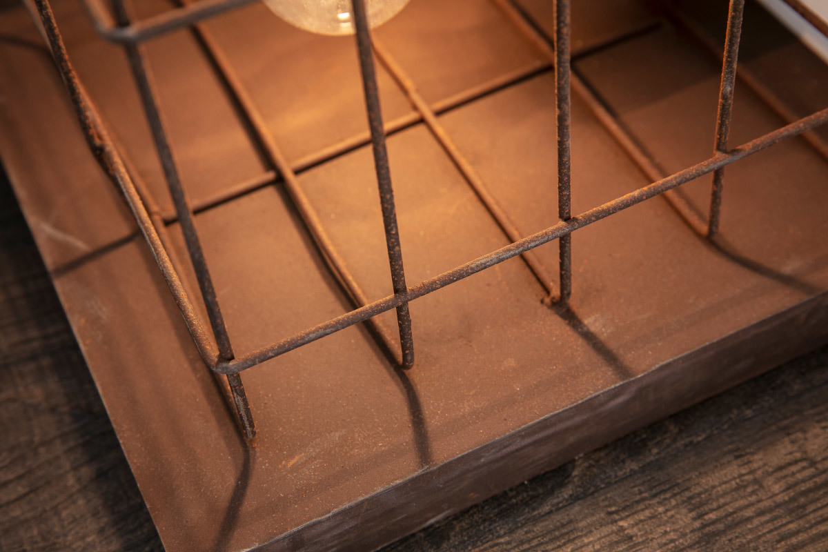 Lmpara de mesa industrial en metal acabado envejecido RUST