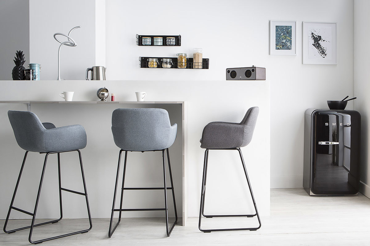 L�mpara de mesa moderna metal led integrado LASSO