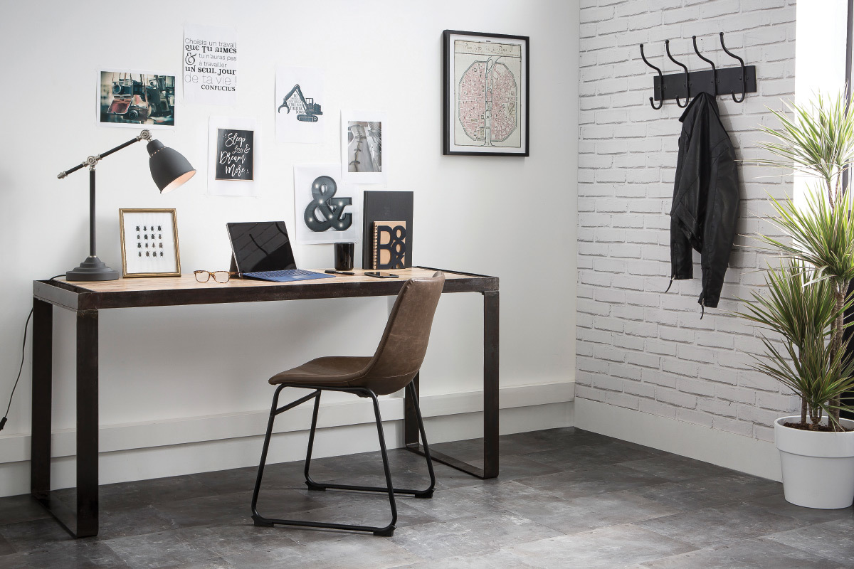 L�mpara de mesa moderna metal negro PROJECT