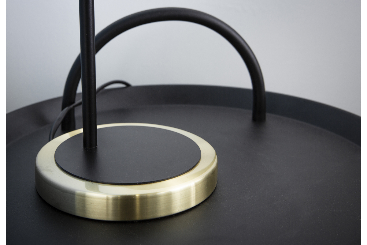 L�mpara de mesa moderna metal perforado dorado y negro TRENTO