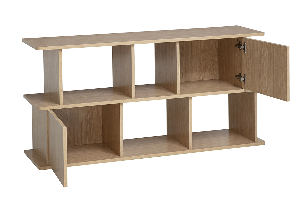Biblioteca baja de madera clara de roble con almacenamiento, vista de 3/4, puertas cerradas y abiertas.