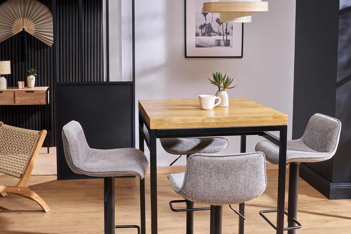 Mesa alta cuadrada en madera de mango y metal negro YPSTER
