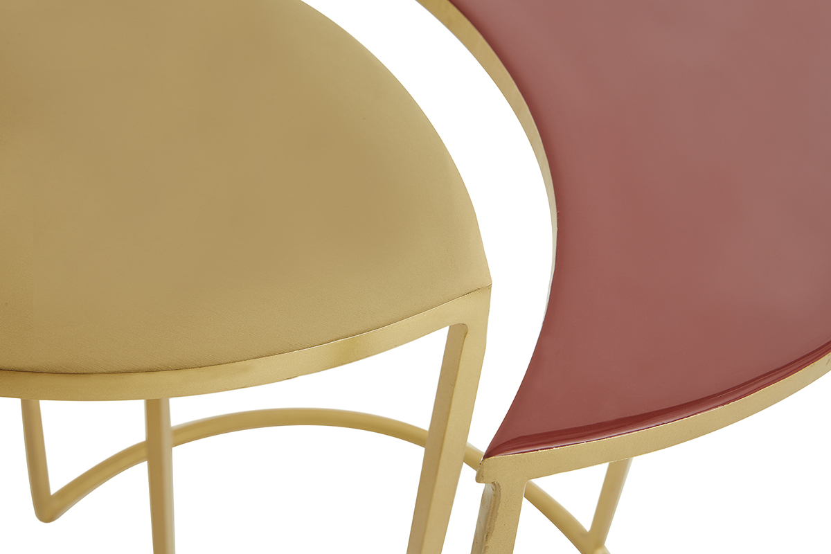 Mesa auxiliar de metal dorado y esmalte rosa TOSCANE