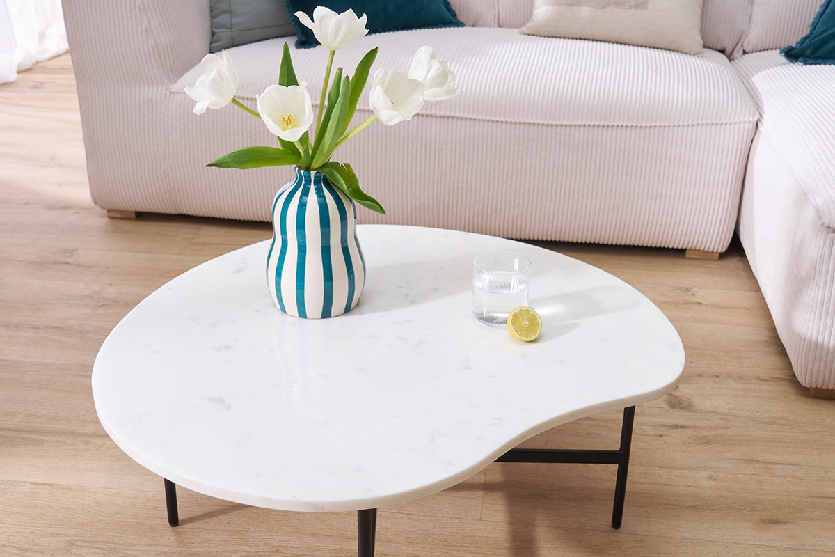 Mesa de centro de diseo de mrmol blanco y metal negro L80 cm SASSO