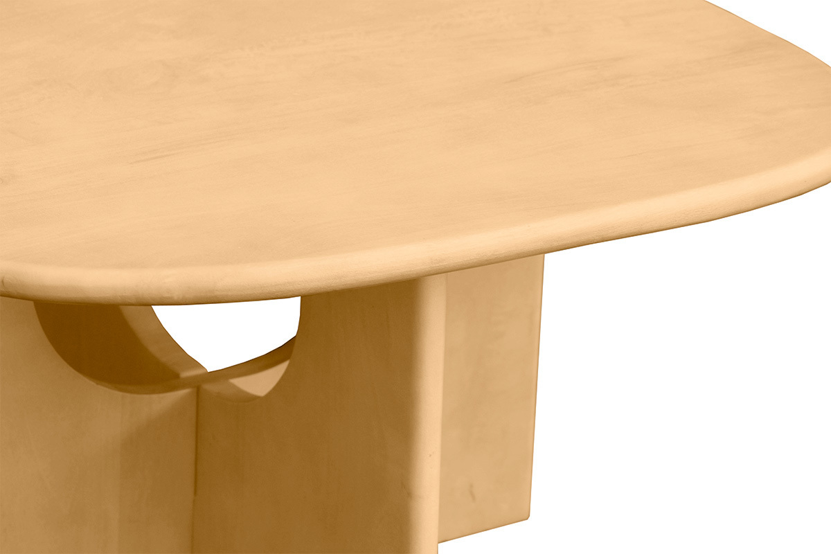 Mesa de centro cuadrada de madera de mango maciza, vista cercana del tablero y de los bordes redondeados.