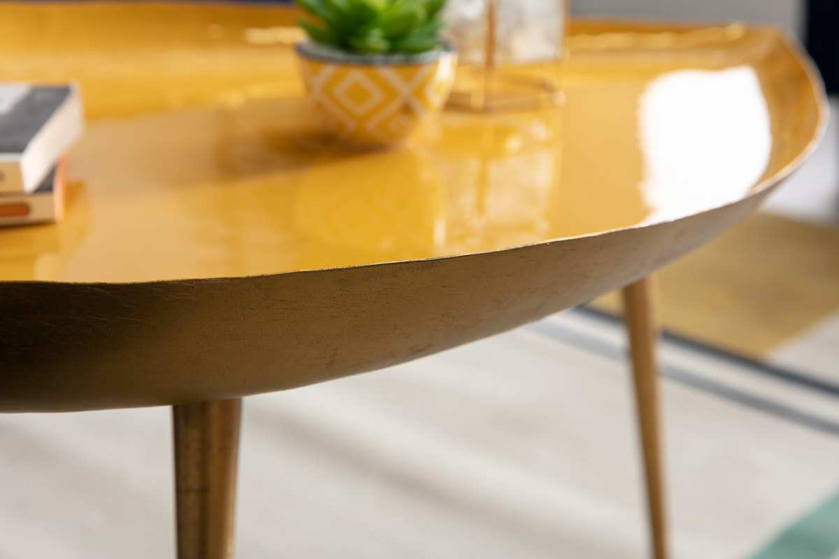 Mesa de centro en acero lacada amarillo DROP