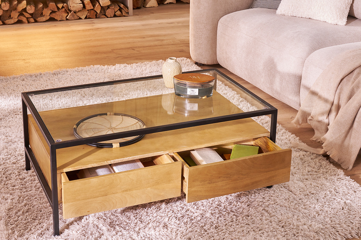 Mesa de centro rectangular SITA con almacenaje, m�dulo en madera maciza de mango, metal negro y vidrio, vista superior.