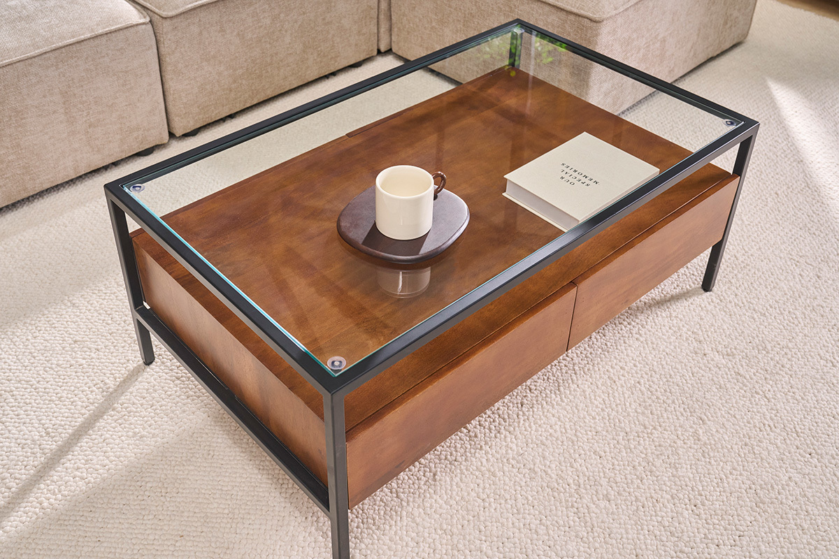 Mesa de centro rectangular con almacenaje en madera de mango maciza color oscuro, vidrio y metal negro L100 cm SITA