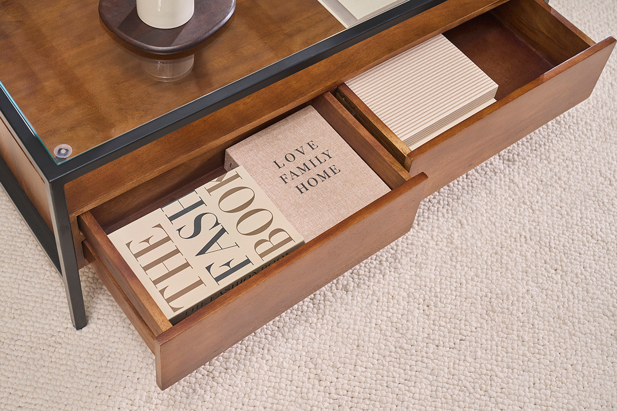 Mesa de centro rectangular con almacenaje en madera de mango maciza color oscuro, vidrio y metal negro L100 cm SITA