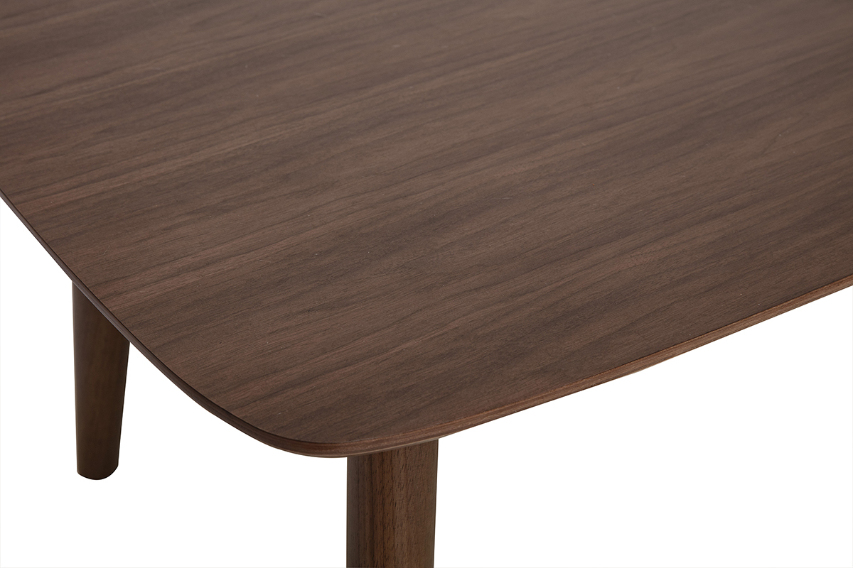 Mesa baja rectangular de madera oscura nogal, vista detallada del tablero con bordes redondeados.