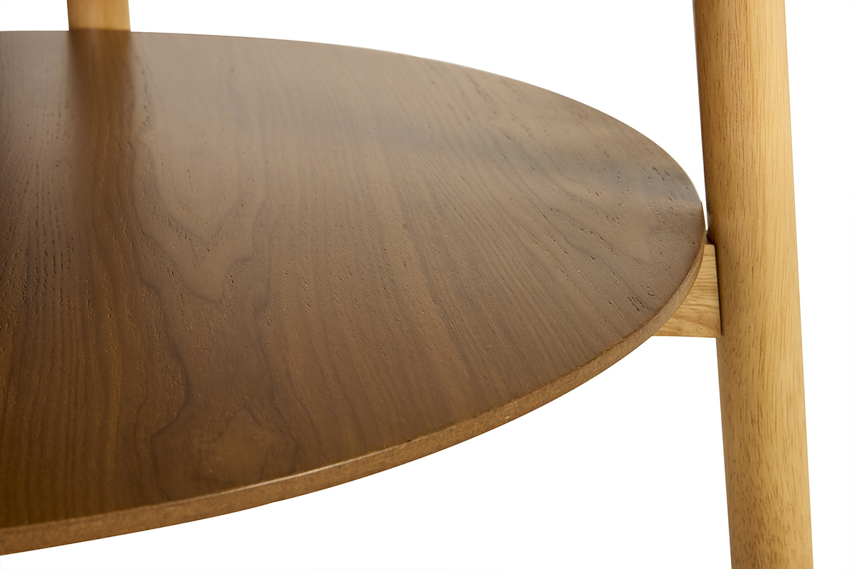 Mesa de centro redonda de madera clara, vista de cerca de la parte superior y de las patas de hevea.