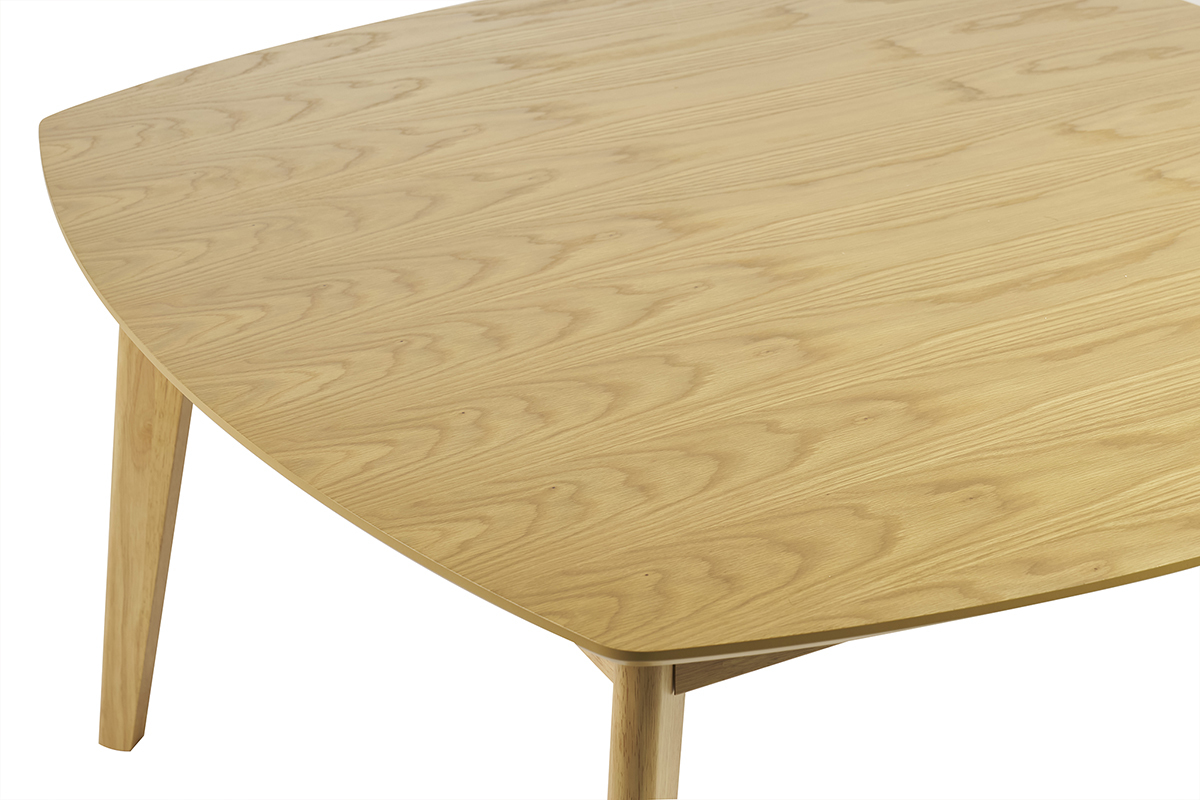 Mesa cuadrada de madera clara con patas de madera, vista en ngulo.