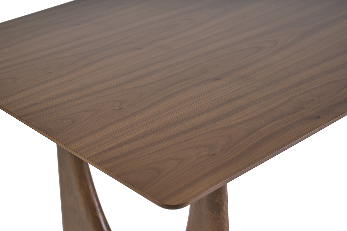 Tablero de madera oscura de nogal de la mesa de comedor KUALA, vista en �ngulo y de cerca